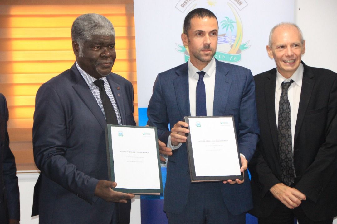 Signature du protocole d'accord entre le Club Abidjan Ville durable et le District Autonome d'Abidjan