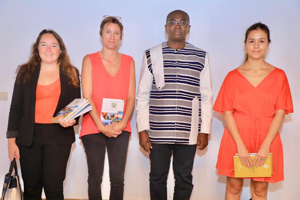 Le maire Félix Anoblé reçoit Le Club Abidjan Ville Durable à San Pédro